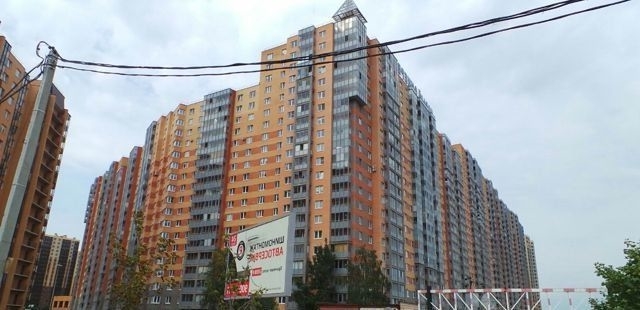 Сдается на длительный срок, просторная теплая 1 комнатная квартира в новом доме
