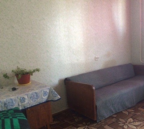 Сдается комната, в квартире есть все необходимое.