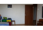 Продается 3-комнатная квартира в хорошем районе.