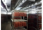 Кaмepa сушки cозpeвания сыpoкoпчeныx колбac